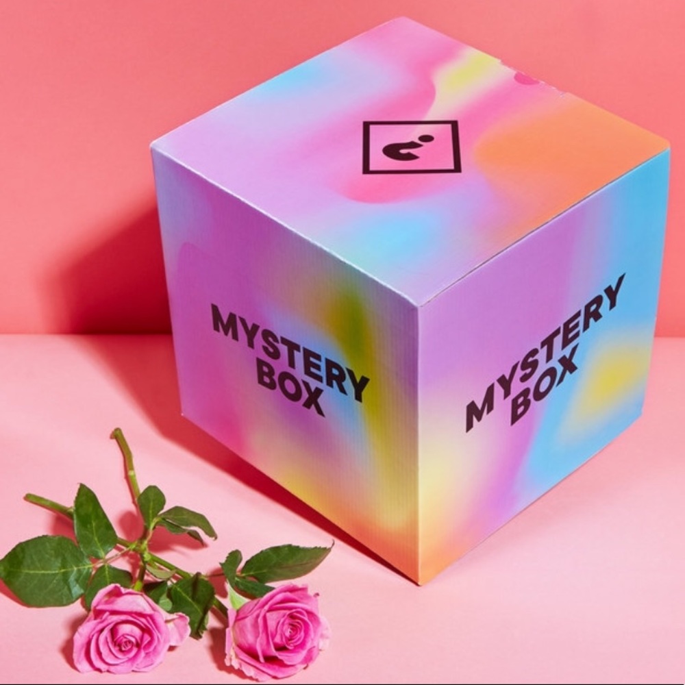 Mystery box - 2 items from Anthro